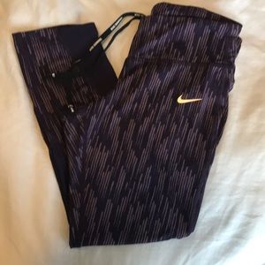 Nike cropped leggings